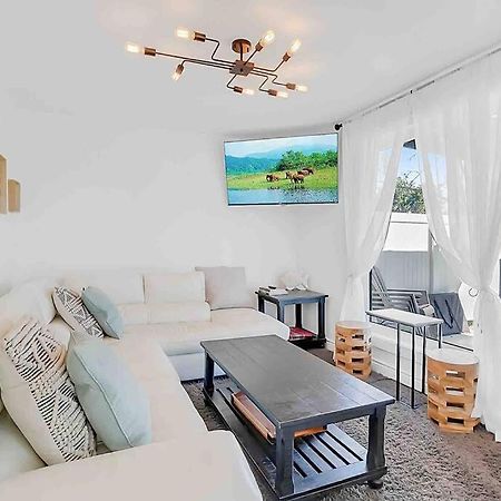 2 Bedroom Getaway On The River/Close To Marina Belle River Екстериор снимка